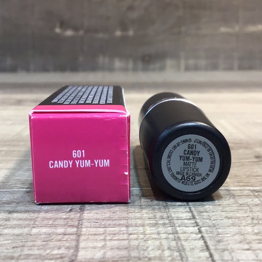 MAC - Matte Lipstick - Candy Yum-Yum - Picture 3 of 3